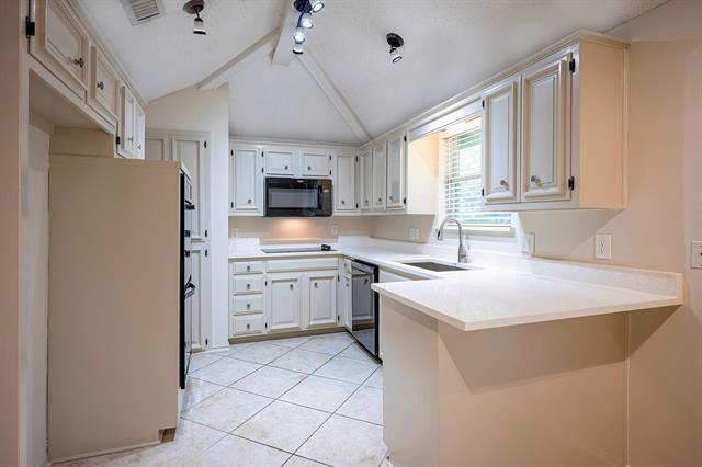 Building Photo - 4449 Boston Dr