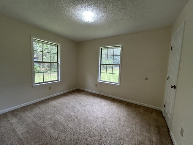 Building Photo - House for Rent