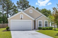 Building Photo - Ranch Style Home in Hunt Club For Rent!
