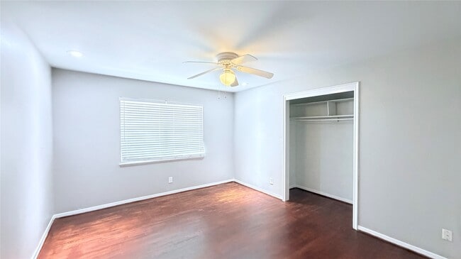 Building Photo - 11119 Atwell Dr