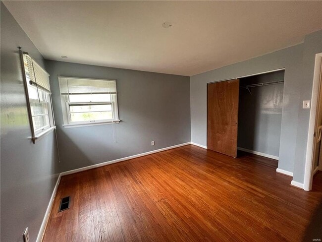 Building Photo - 1565 Zurich Dr