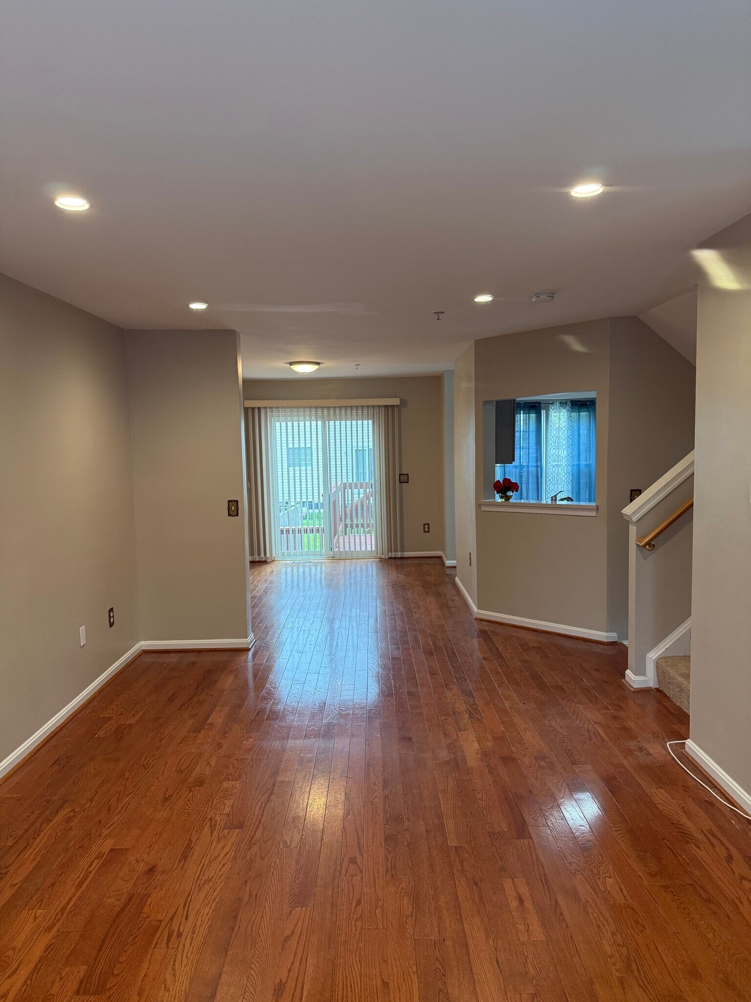 Building Photo - 140 Eastridge Cir