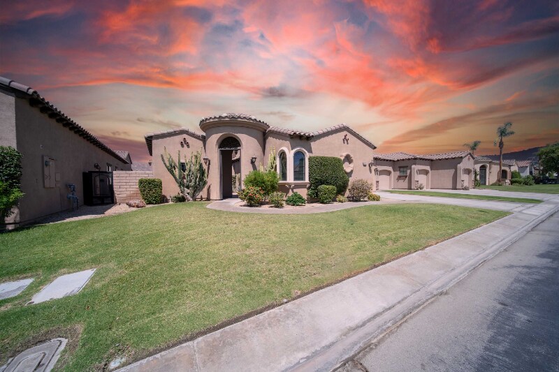 Building Photo - 57721 Santa Rosa Trail