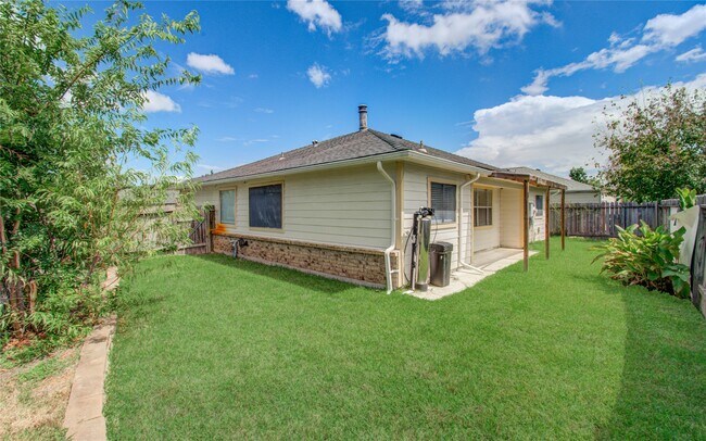 Building Photo - 11323 Windmark Dr