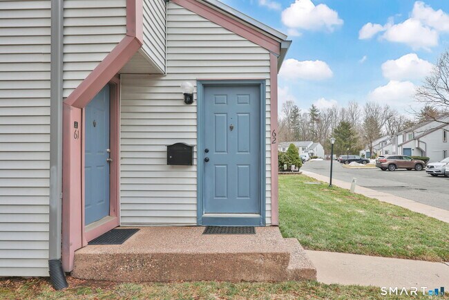 Building Photo - 62 Candlewood Dr