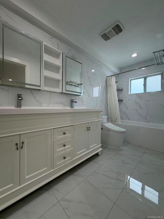 Building Photo - 30 Herkomer St