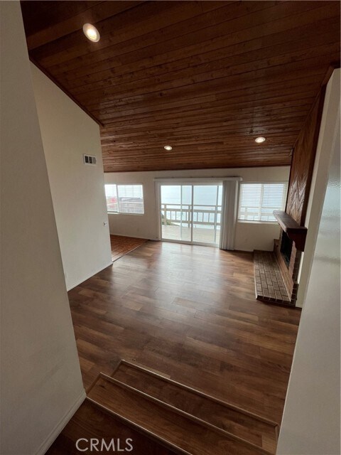 Building Photo - 1532 Neptune Ave