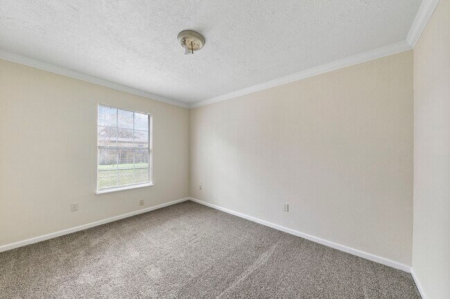 Building Photo - 5315 Tommye St