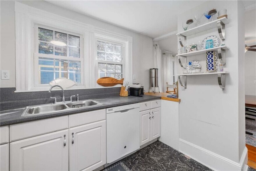 Building Photo - 58 Gibbs Ave