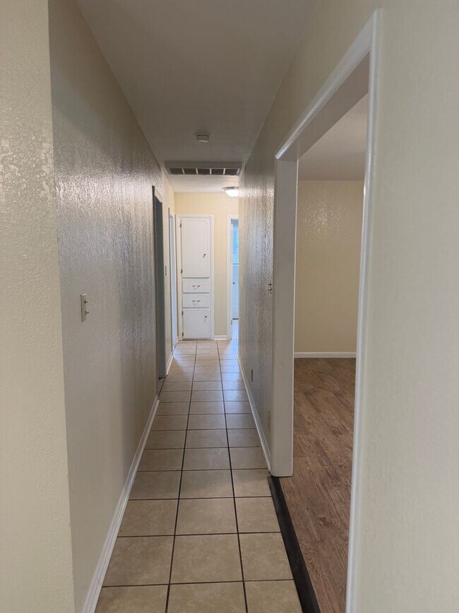 Building Photo - 1809 N Pennsylvania Ave