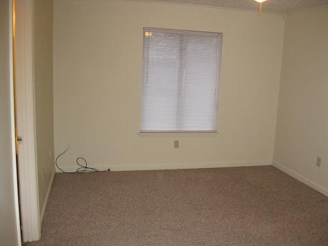 Building Photo - Southeast Lexington Ranch    240604
