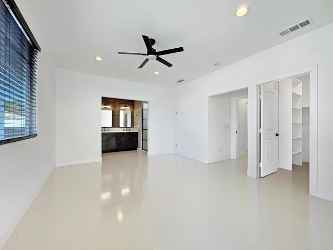 Building Photo - 33059 Rancho Vista Dr