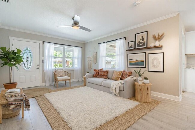 Building Photo - 4106 W Carmen St