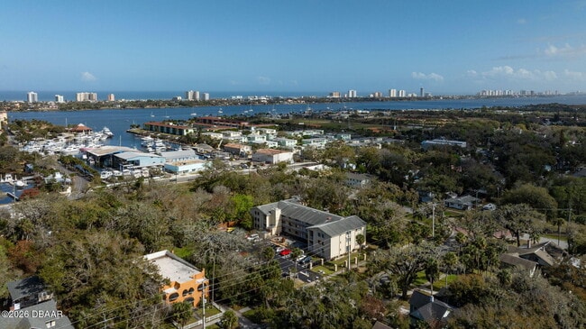 Building Photo - 633 S Palmetto Ave