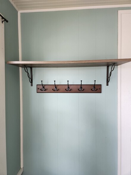 Building Photo - 2012 1st St