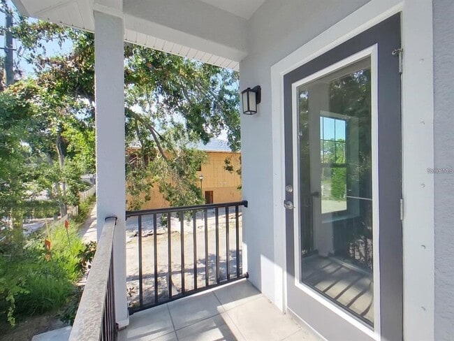 Building Photo - 8303 King Blossom Ct
