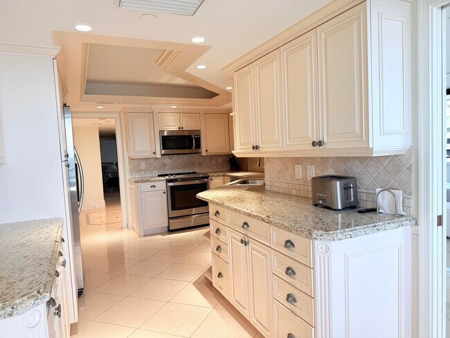 Building Photo - 3560 S Ocean Blvd