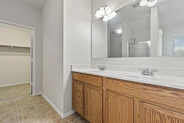 master bath - 211 Mulberry Dr