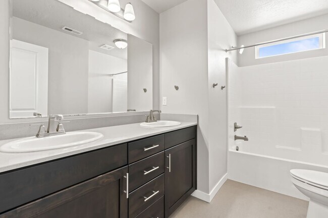 Building Photo - Ideal 4bd/2.5ba Blackrock Home - Great commute location!