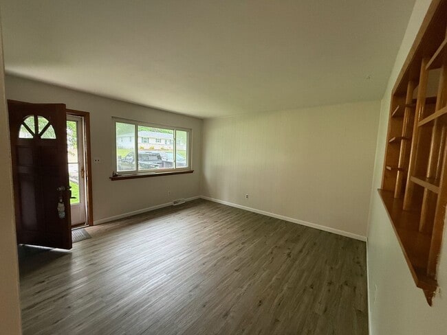 Building Photo - Conveniently located in the heart of Arnold!