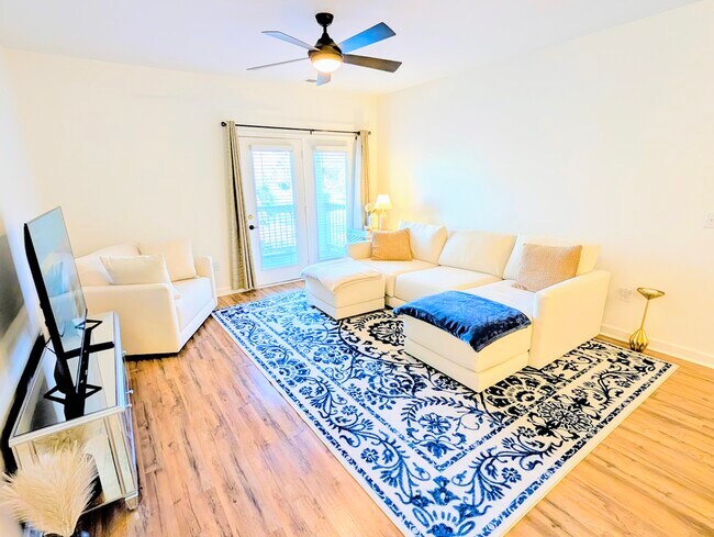 Building Photo - 17168 Red Feather Dr