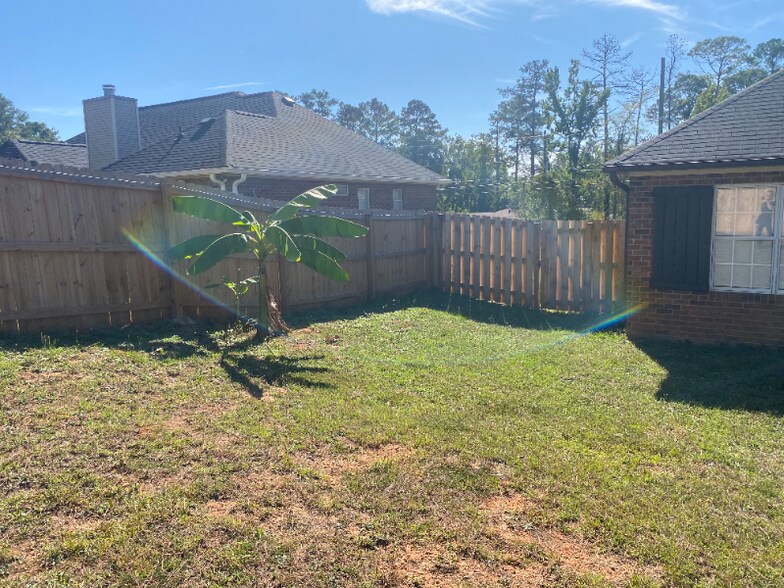 Building Photo - 3683 Old Ferry Rd