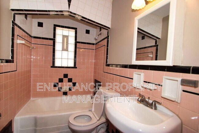 Building Photo - 937 Grand Ave