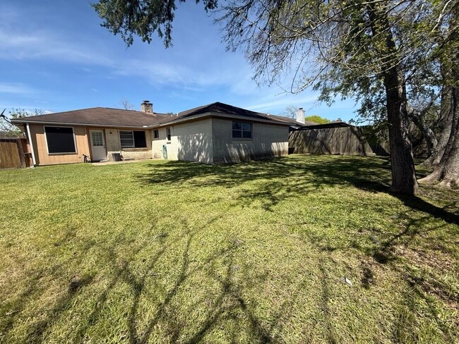 Building Photo - 4327 Townes Forest Rd