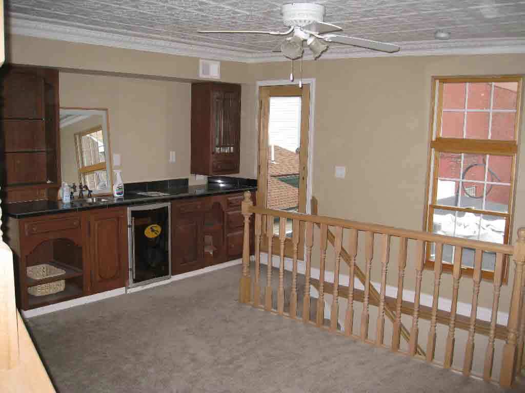 2nd floor common area - 1918 Larkins Way