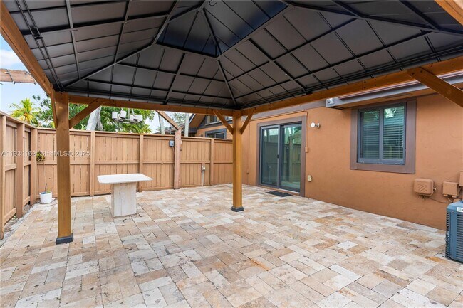 Building Photo - 9301 SW 130th St