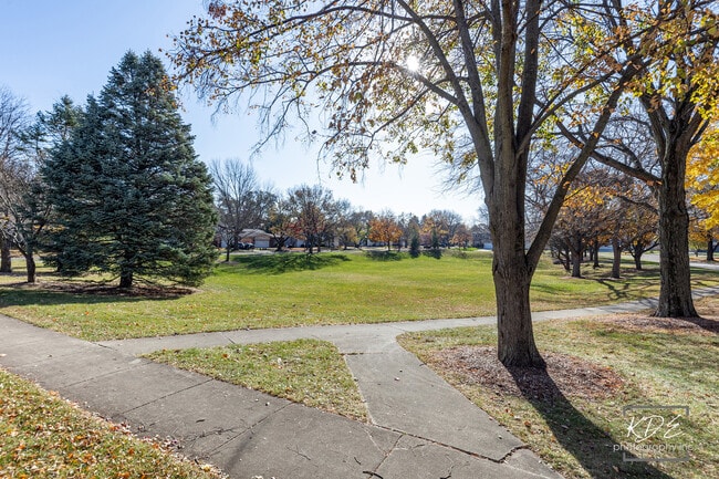 Building Photo - 350 Pearson Cir