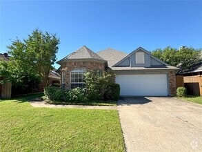 Building Photo - 4624 Booth Dr