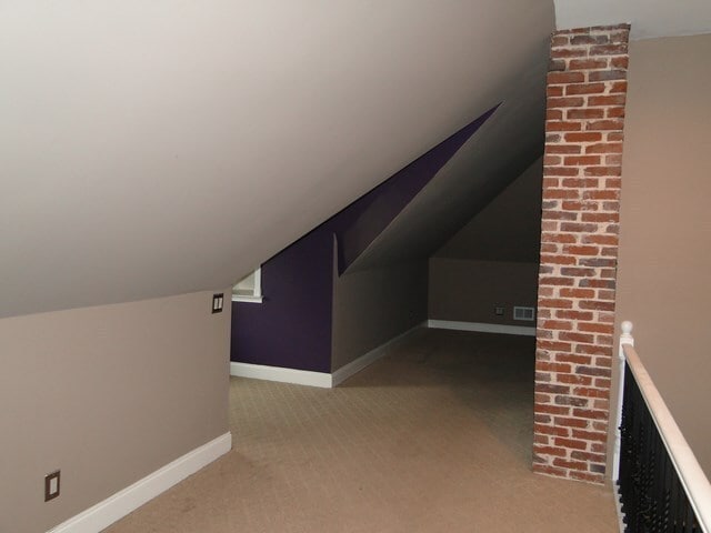 Building Photo - Great Home close to Downtown
