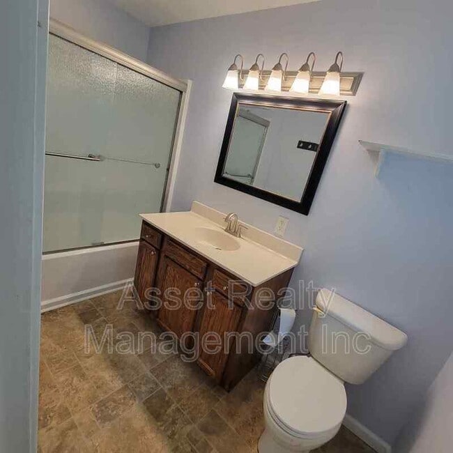 Building Photo - 201 Farlow Dr