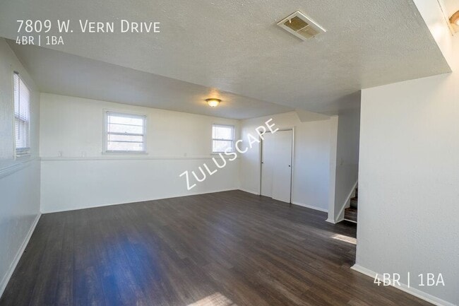 Building Photo - 7809 W Vern Dr