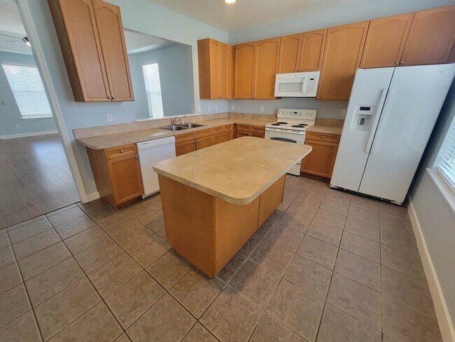Building Photo - 3304 Calumet Dr