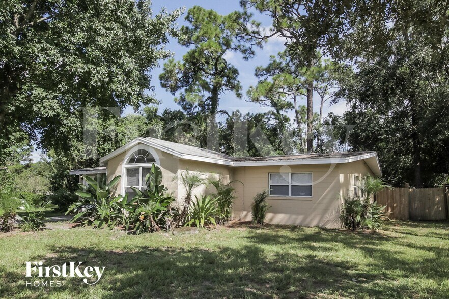 Building Photo - 510 Iris Rd