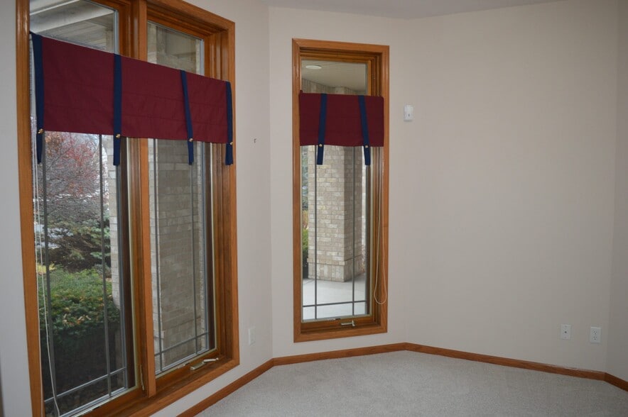 Building Photo - 7541 Red Fox Trl