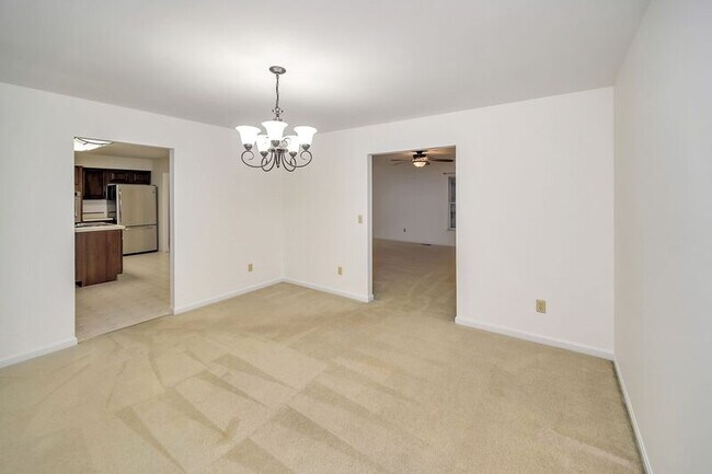 Building Photo - 3914 Doran Rd