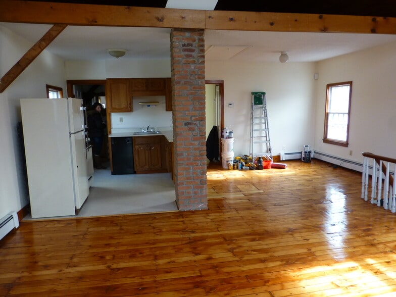 Building Photo - 529 Quinnipiac Ave