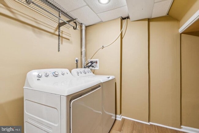 Building Photo - 7714 Arlen St