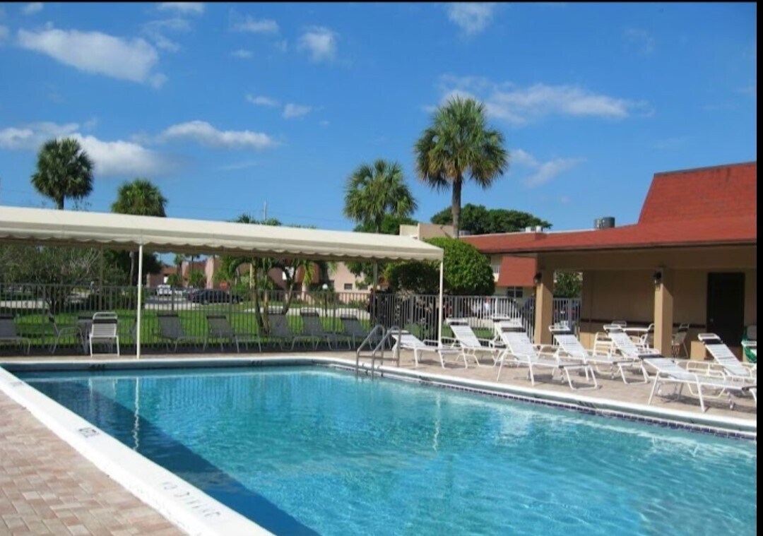 POOL - 2900 NW 46th Ave