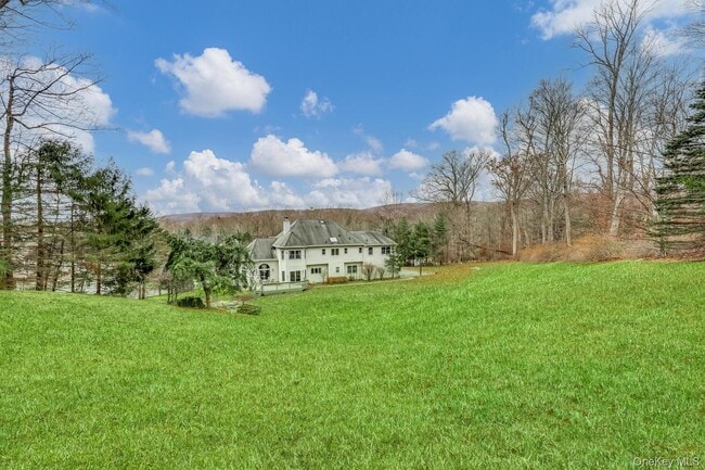 Building Photo - 22 Golden Rd