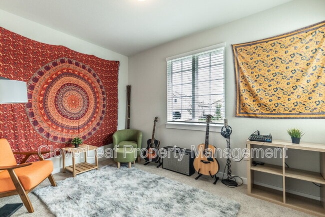 Building Photo - 412 Hortus Dr