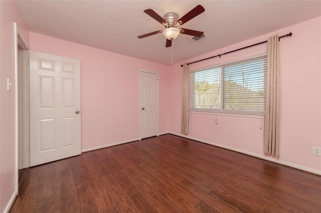 Building Photo - 1727 Park Forest Dr