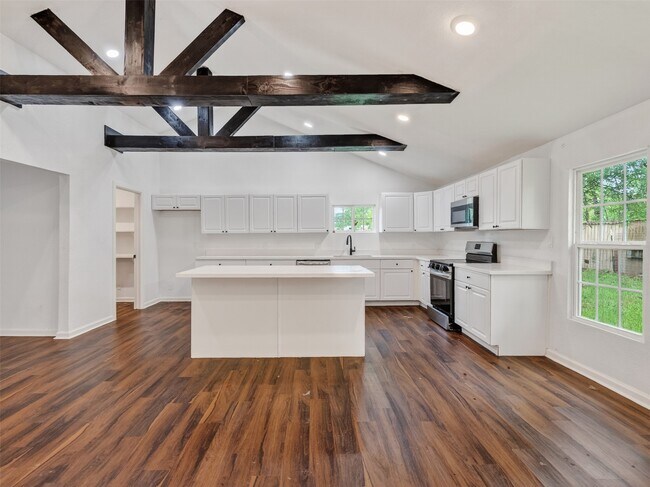 Building Photo - 11515 Iberia Dr