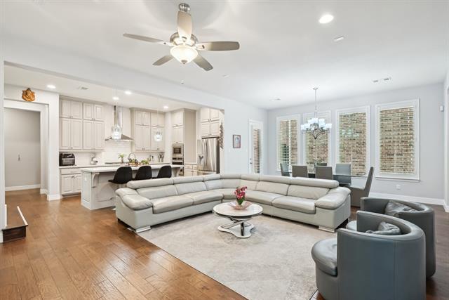 Building Photo - 6809 Royal View Dr