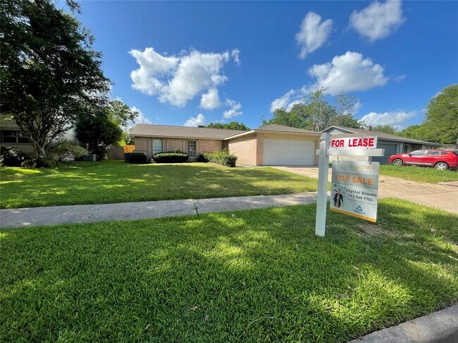 Building Photo - 10426 Towneview Dr