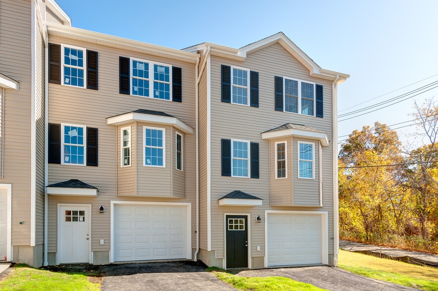 Building Photo - 74 Upland Street