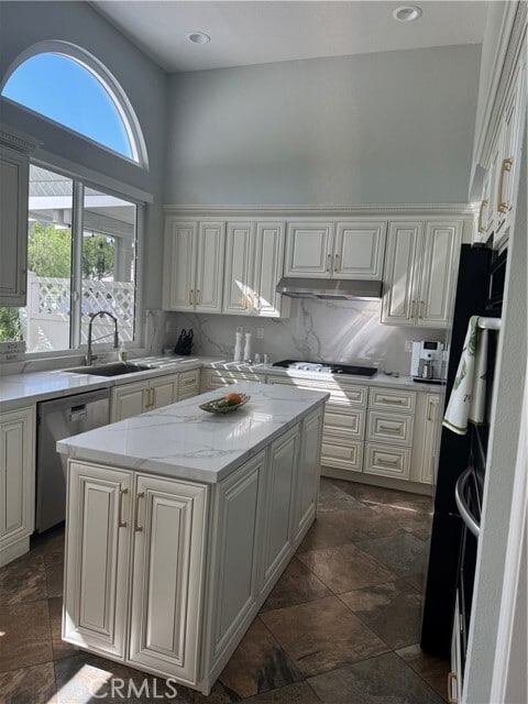 Building Photo - 38676 Bears Paw Dr